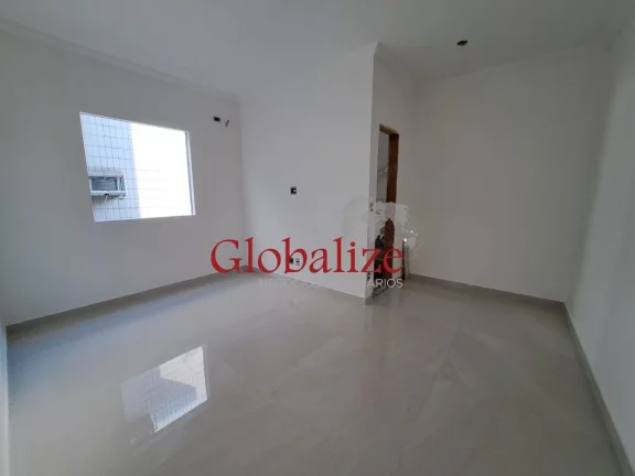 Imagem Casa sobreposta térrea à venda com 100m², 3 suítes, 2 vagas, piscina por R$1.025.000,00 no Embaré em Santos