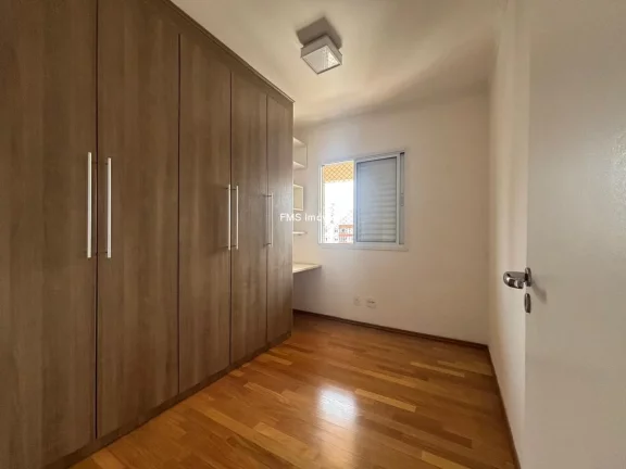 Imagem Apartamento à venda em São Paulo. Bairro Bela Vista: 3 quartos, 1 suíte, 1 sala, 2 banheiros, 1 vaga, 66m².