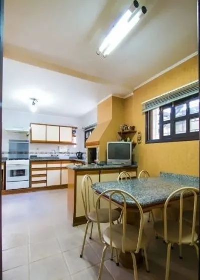 Imagem Casa sobrado no Petrópolis com 7 dormitórios e 4 vagas