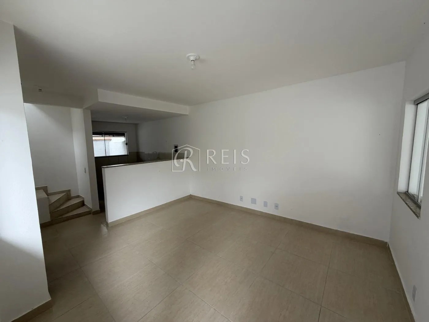 Imagem Casa para Venda em Rio das Ostras, Chácara Mariléa, 2 dormitórios, 2 banheiros, 2 vagas