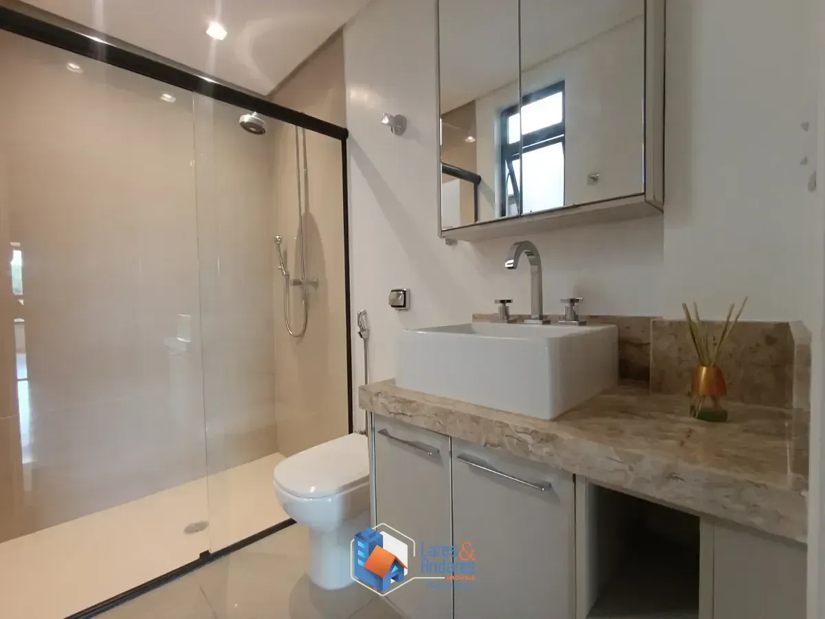 Imagem Casa para venda em Horto Florestal com 4 quartos, sendo 2 suítes, 156m²