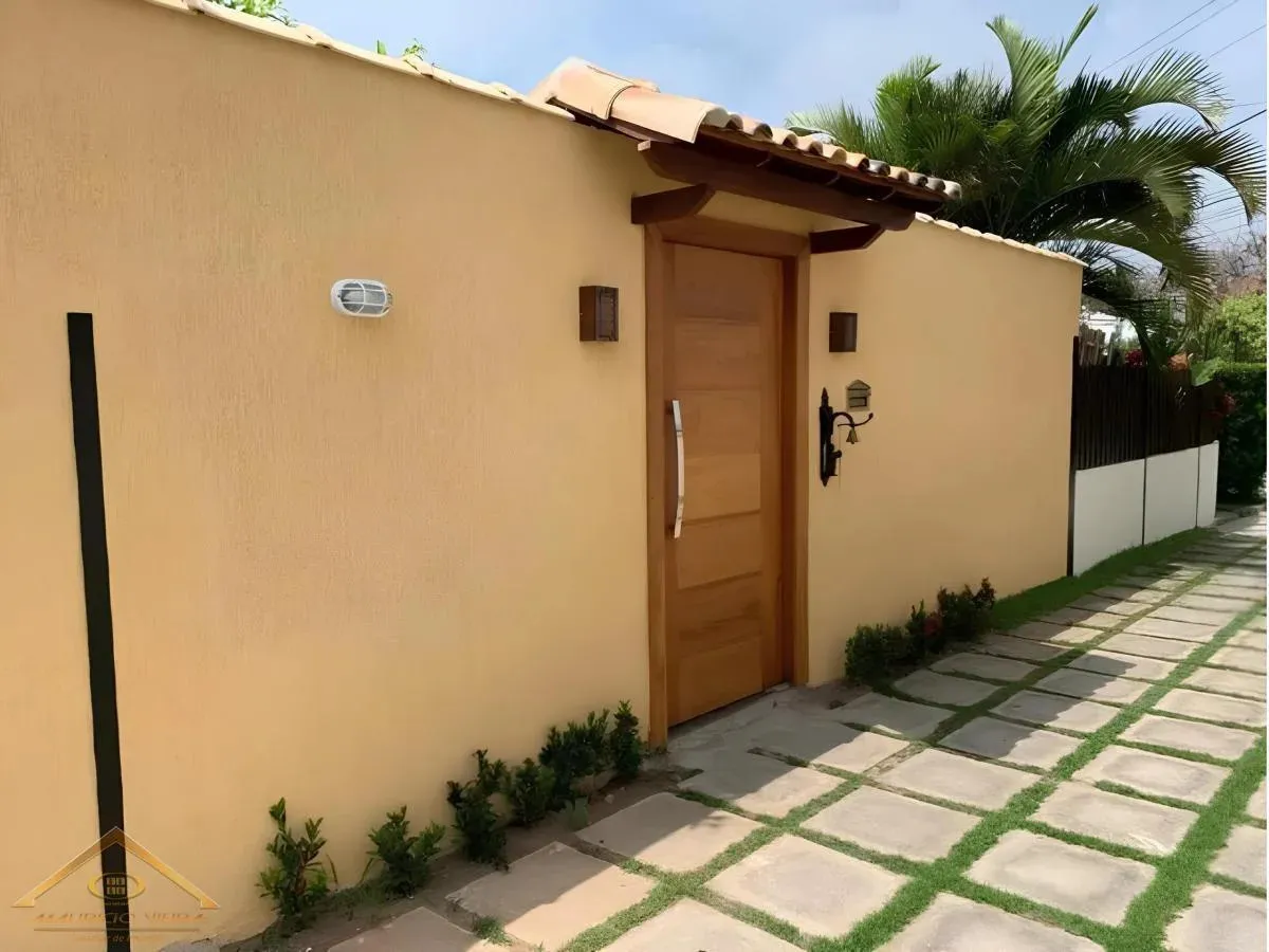 Imagem Casa em Condomínio para Venda em Cabo Frio / RJ no bairro Ogiva