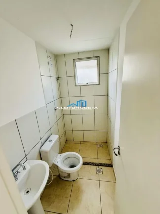 Imagem Apartamento para Venda em Feira de Santana, Olhos D`Água, 2 dormitórios, 1 banheiro, 1 vaga