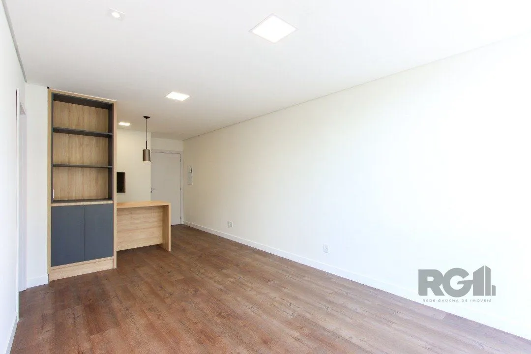 Imagem Apartamento em Porto Alegre no Bairro Petrópolis, de 2 quartos, GARDEN , semi mobiliado