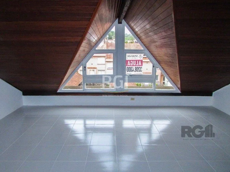 Imagem Casa em condomínio para Venda com 3 dormitórios, sendo 1 suites e 2 vagas no bairro Cristal
