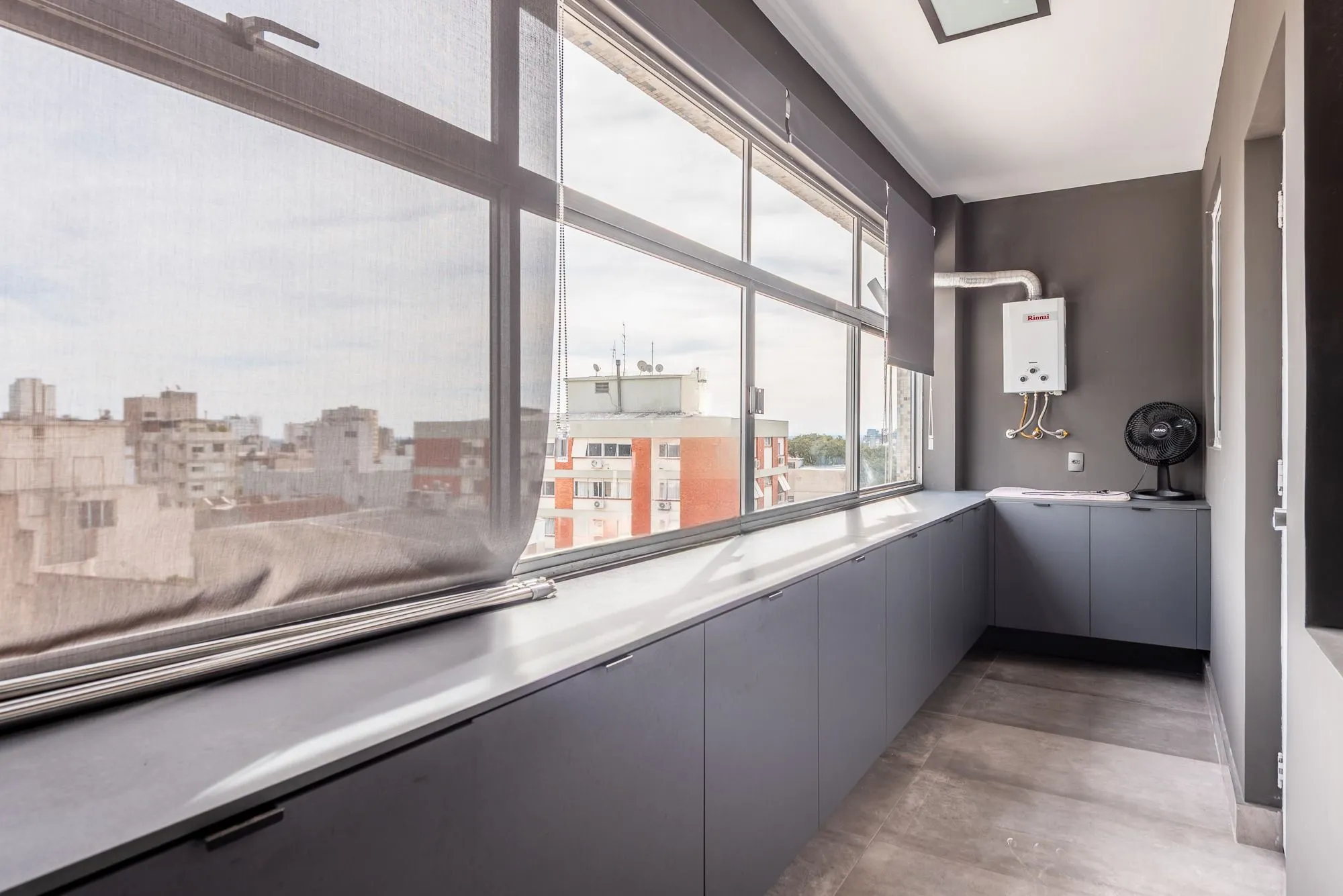 Imagem Apartamento com 295m² e 3 dormitórios, 1 suíte, 2 vagas individuais, no bairro Independência