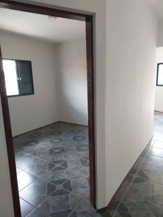 Imagem Casa 2 Quartos e 1 banheiro P/ LOCAÇÃO em Atibaia - 2 Mil / Mês