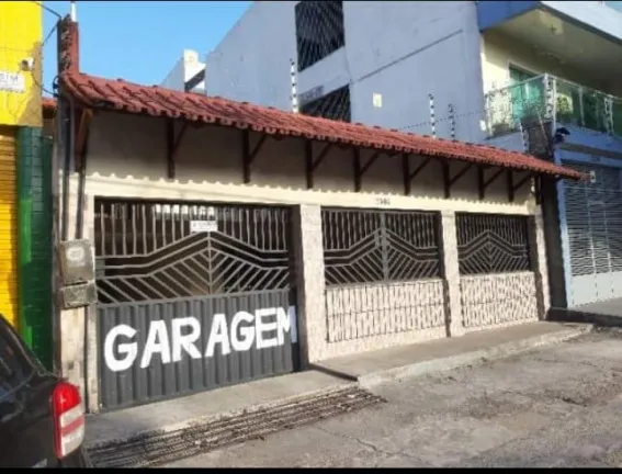 Casa com 4 Quartos à Venda, 405 m² em Telégrafo Sem Fio - Belém