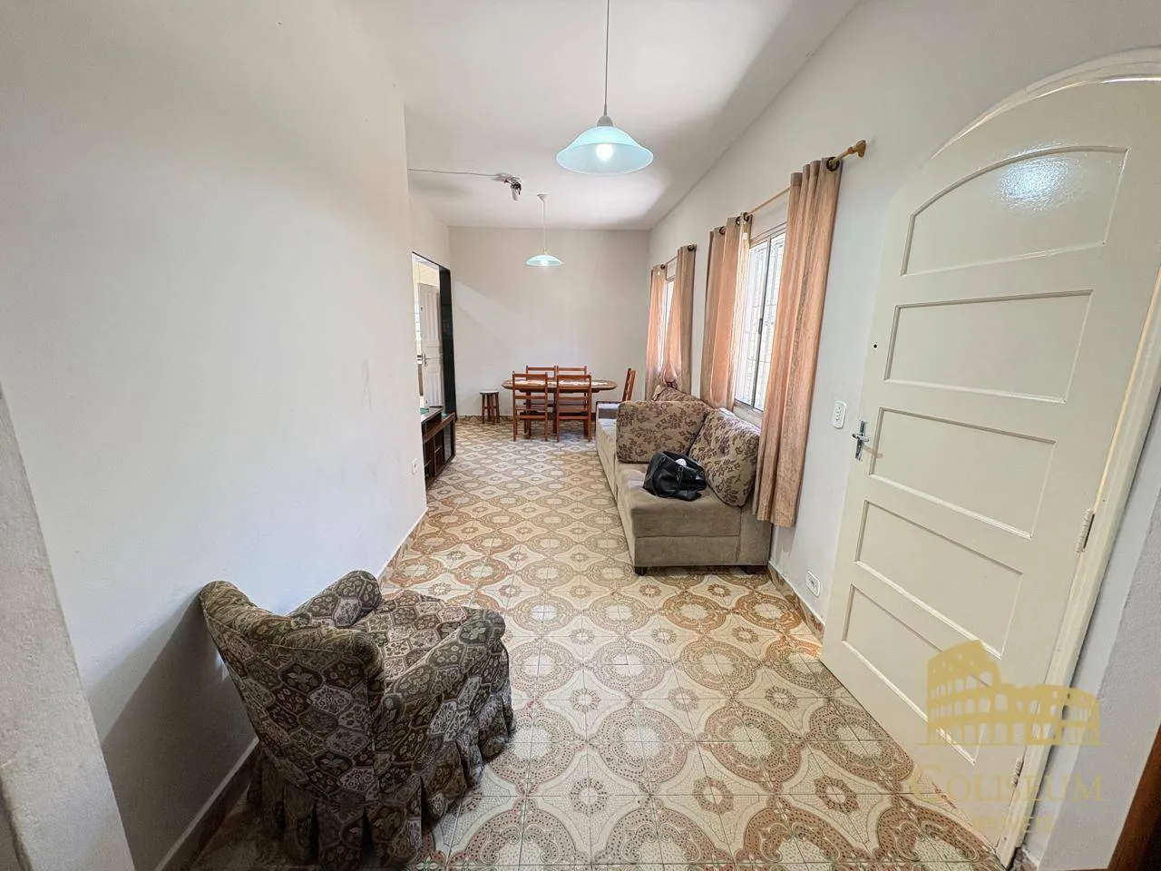 Imagem Casa com 2 dormitórios à venda no Jardim Imperador