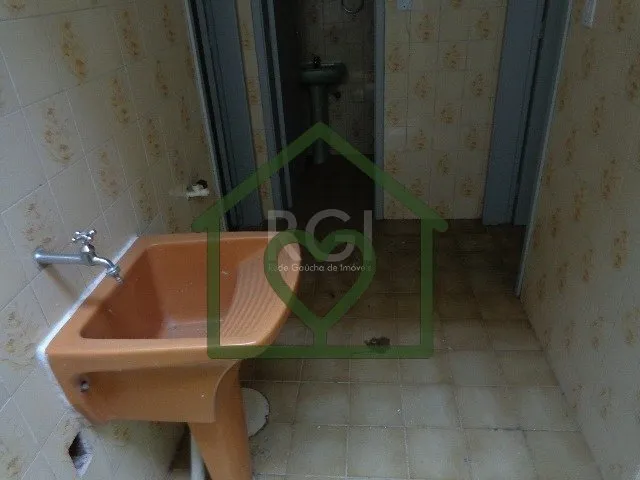 Imagem Apartamento localizado no bairro Bom Jesus, com 85m² no 2º andar, frente. Imóvel com 3 dormitóri...