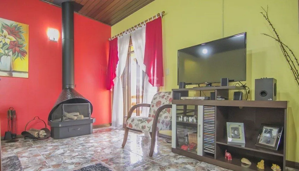 Imagem Casa para Venda - 252m², 3 dormitórios, sendo 1 suites, 3 vagas - Parque Santa Fé