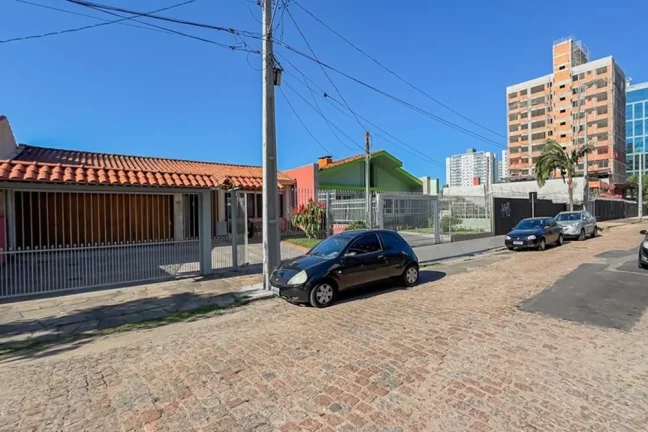 Imagem Casa para venda no bairro Jardim Lindóia em Porto Alegre