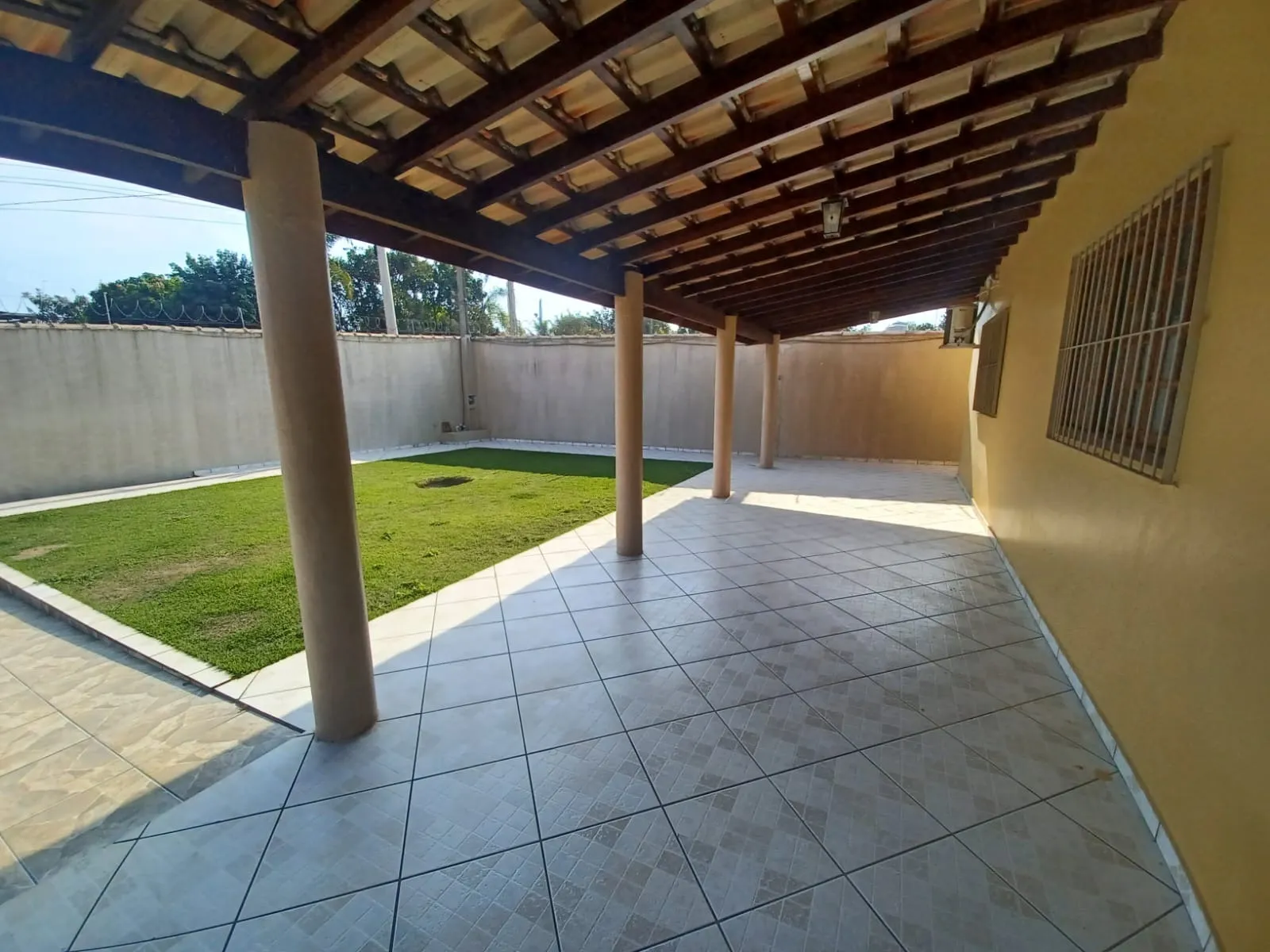 Imagem Chácara Moderna com Piscina e Espaço Gourmet à Venda em Araçoiaba da Serra