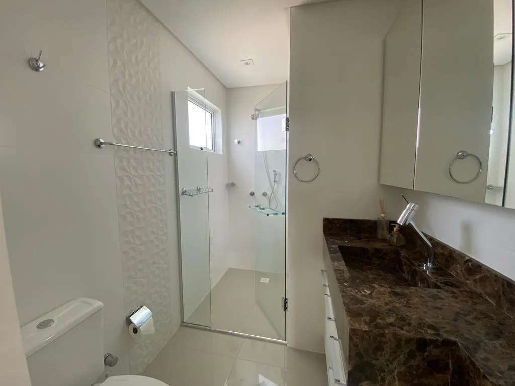 Imagem Apartamento com vista para o mar à venda com 190m2 por R$ 3.690.000,00