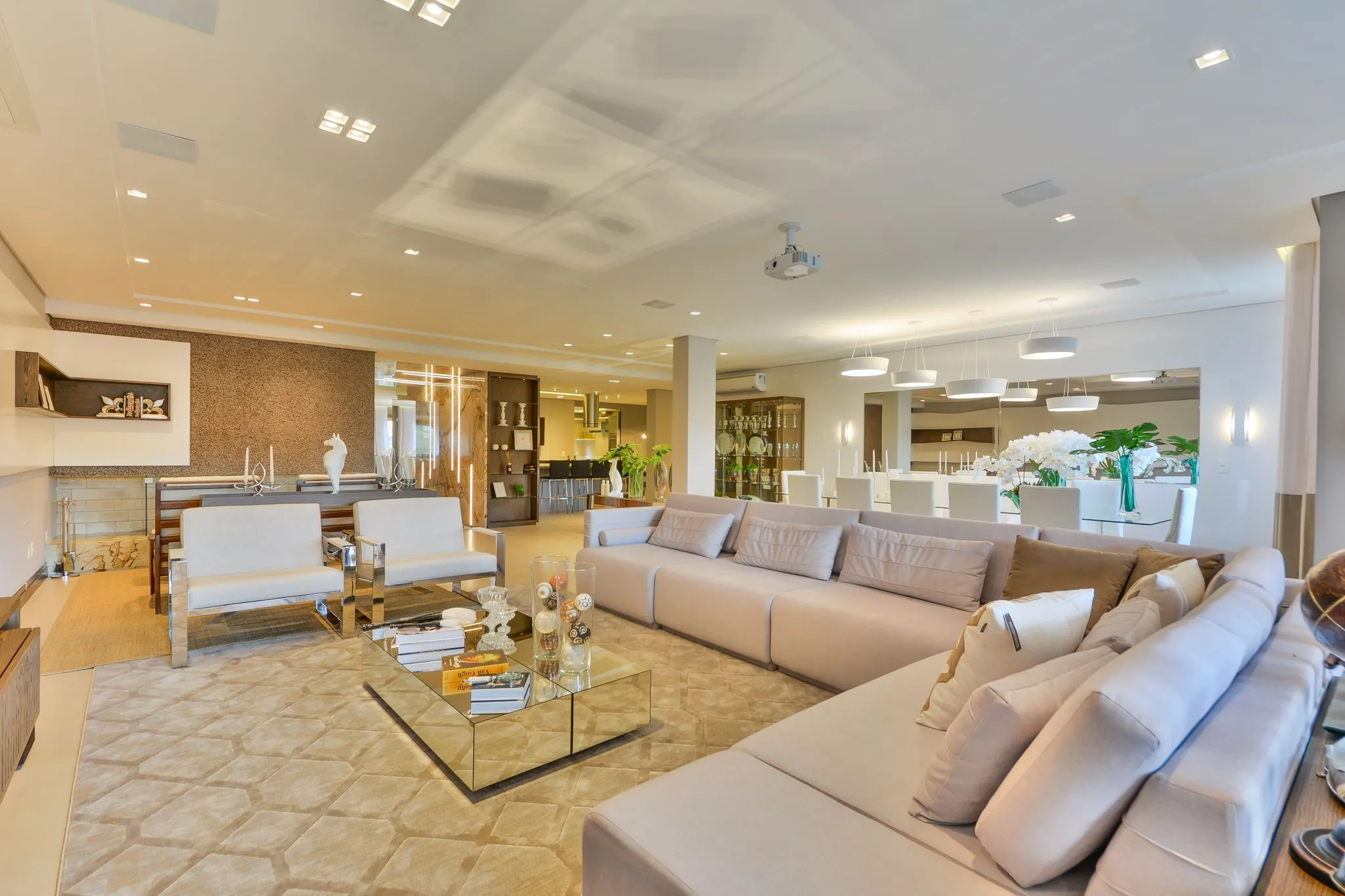 Imagem Apartamento à venda em Gramado, Centro, com 5 quartos, 314.74m2