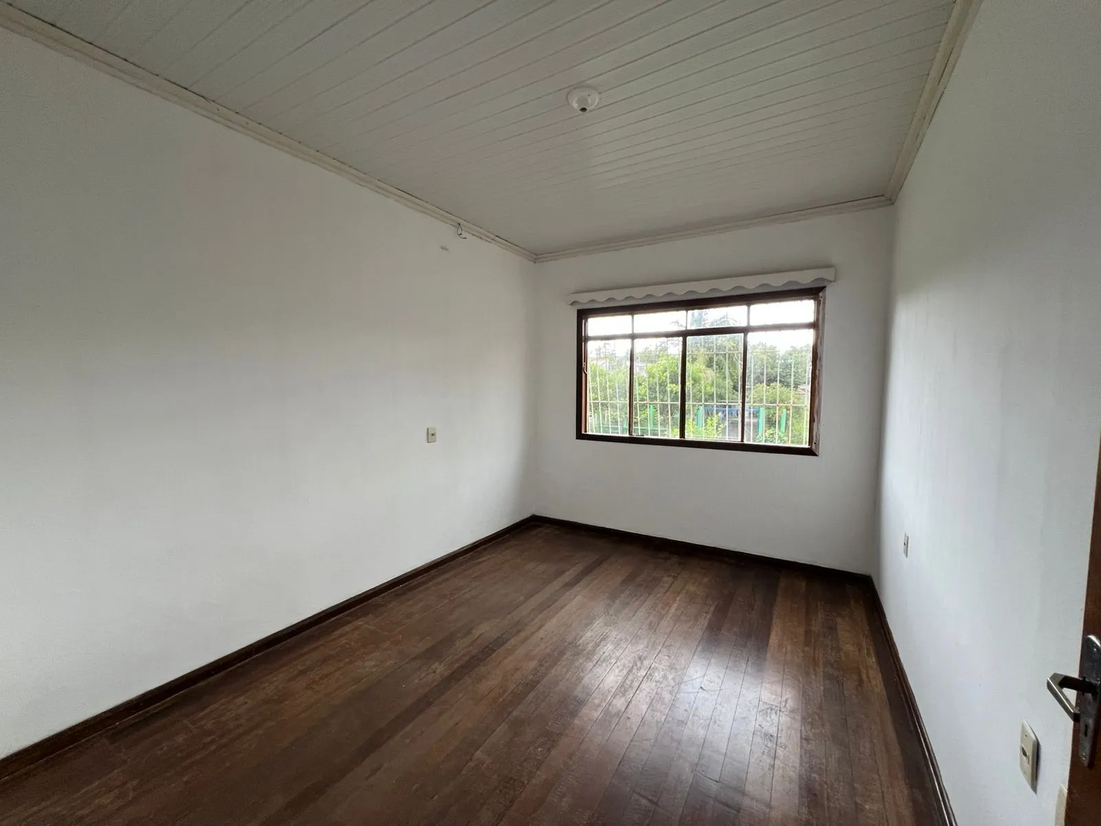 Imagem Chácara a venda com casa de 170 m2, terreno com 968 m2 em Nova Santa Rita