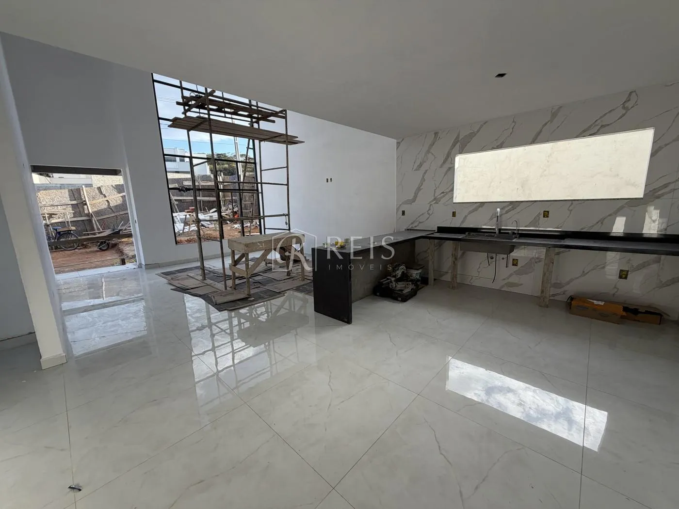 Imagem Casa para Venda em Rio das Ostras, Viverde, 3 dormitórios, 2 suítes, 3 banheiros, 4 vagas