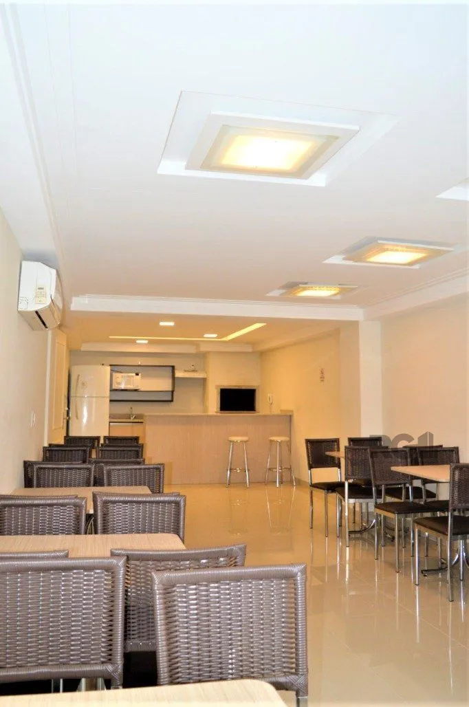 Imagem Excelente apartamento 2 dorm. sendo 1 suite, com terraço, churrasqueira, semimobiliado - 1 vaga dupla - Bairro Cidade Baixa