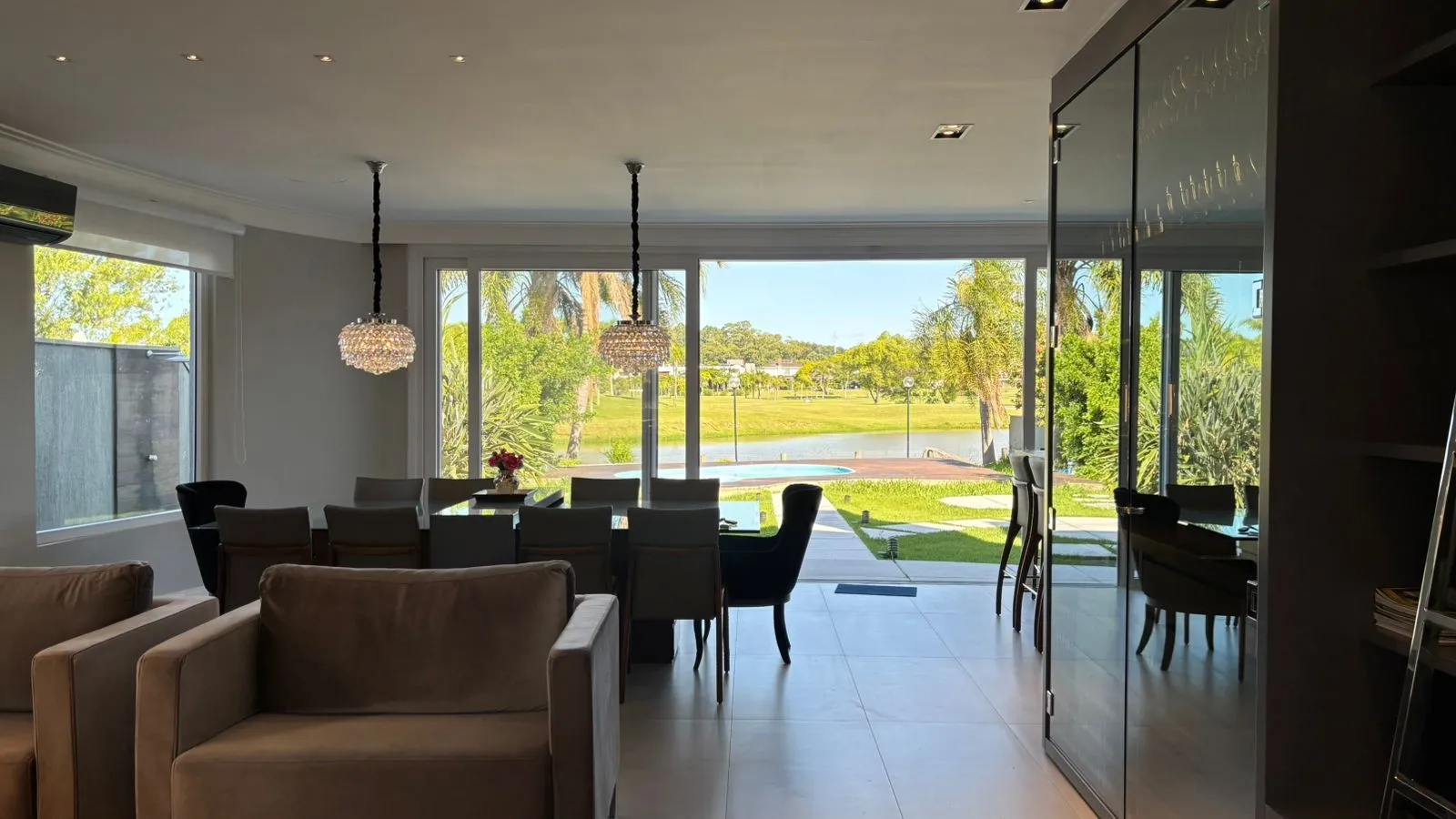 Imagem Casa em Belém Novo