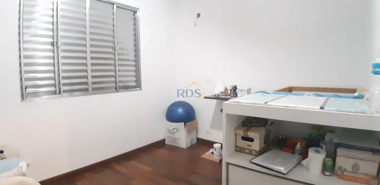 Imagem Vende Casa de 270m² com 4 dormitórios no Parque Assunção