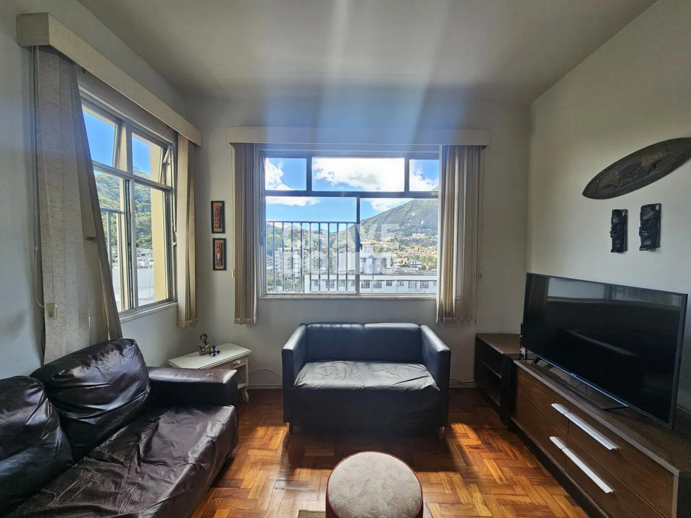 Imagem Apartamento 2 Quartos e 1 Quarto de Serviço à venda no Alto