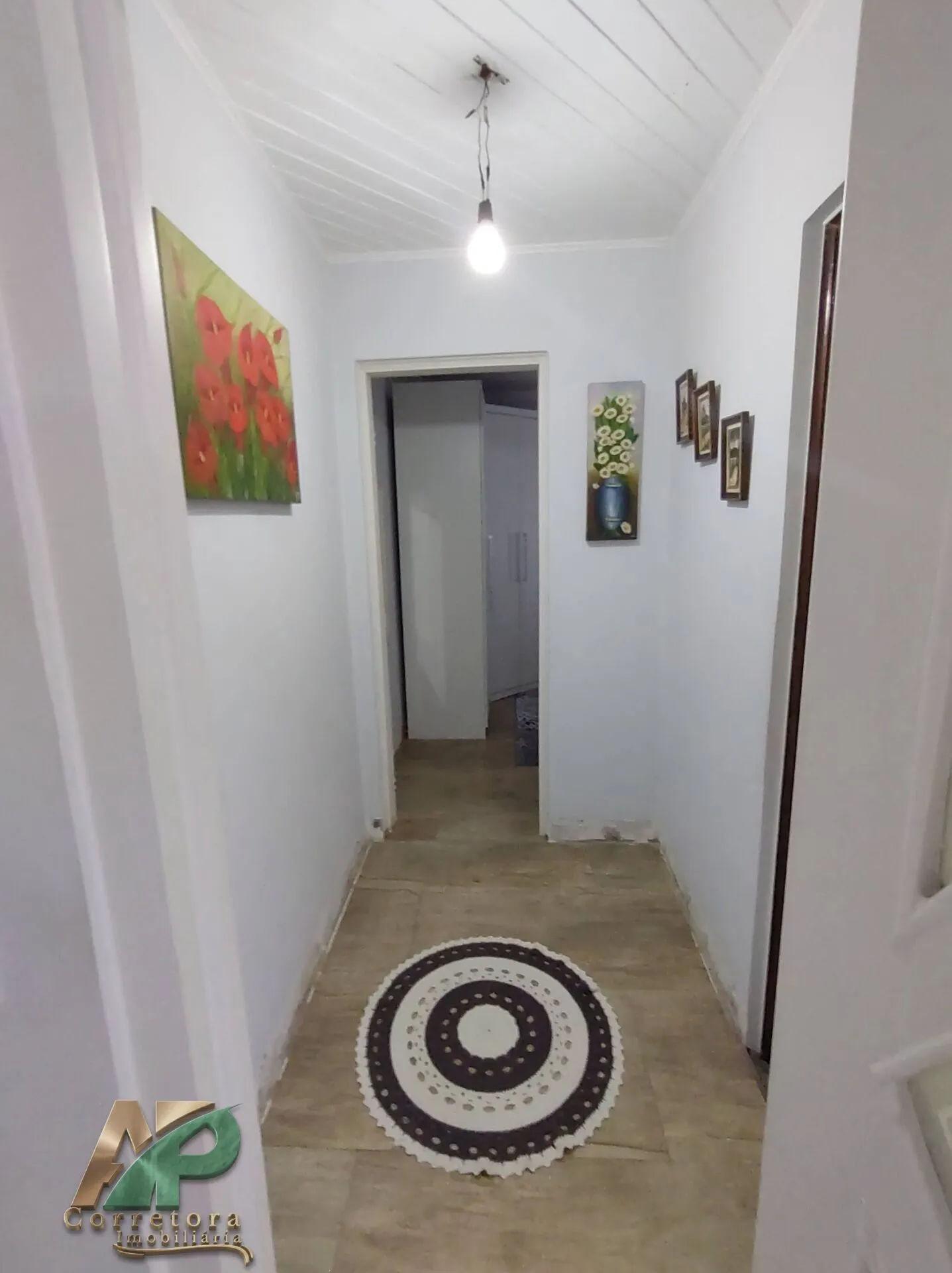 Imagem Casa à Venda em Taboão da Serra: 308m², 2 Vagas e Perto do Shopping