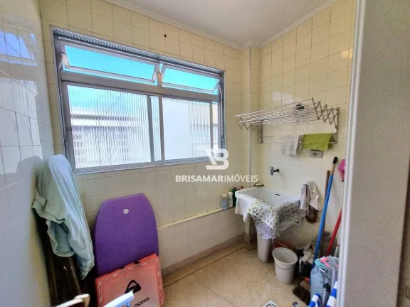 Imagem PITANGUEIRAS- LOCAL NOBRE , CONDOMÍNIO BAIXO , GARAGEM NO PRÉDIO.