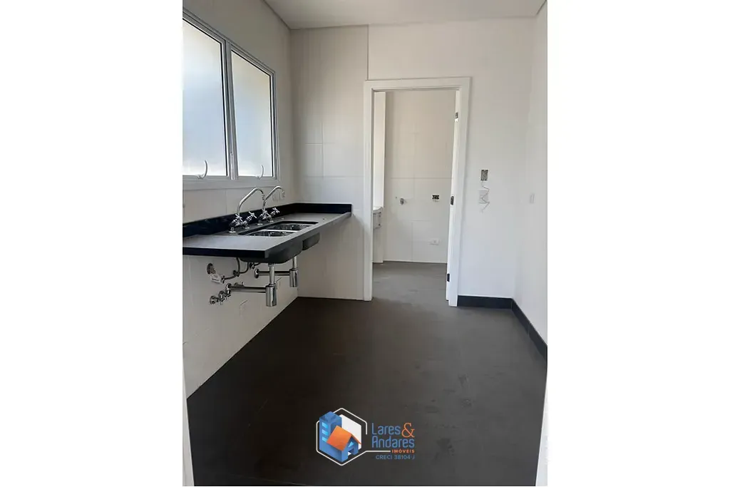 Imagem Casa em Condomínio à venda 4 Quartos 4 Suites 3 Vagas 320M² Real Parque São Paulo - SP