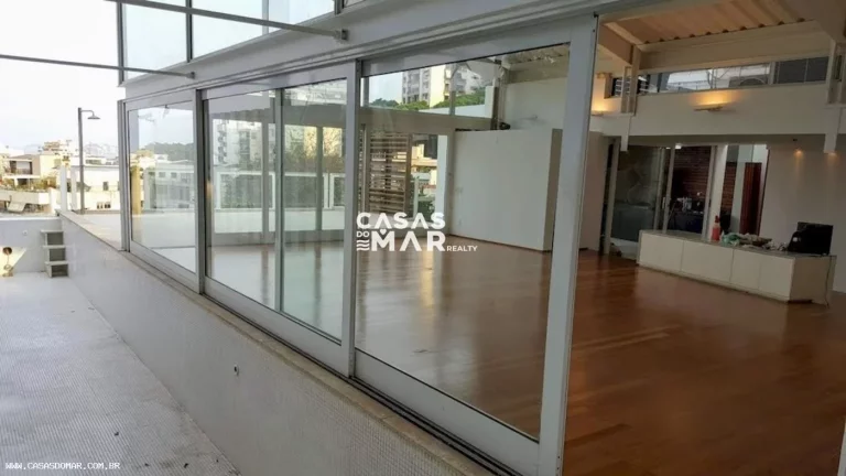 Imagem Casa em Condomínio para Venda em Rio de Janeiro / RJ no bairro Leblon