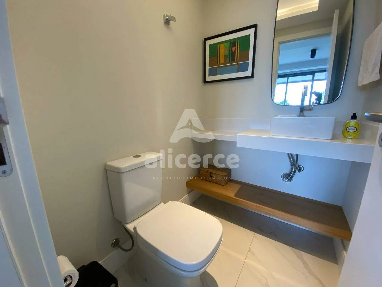 Imagem Apartamento à venda com 3 quartos 3 suítes, 140,23m² em Campeche Florianópolis