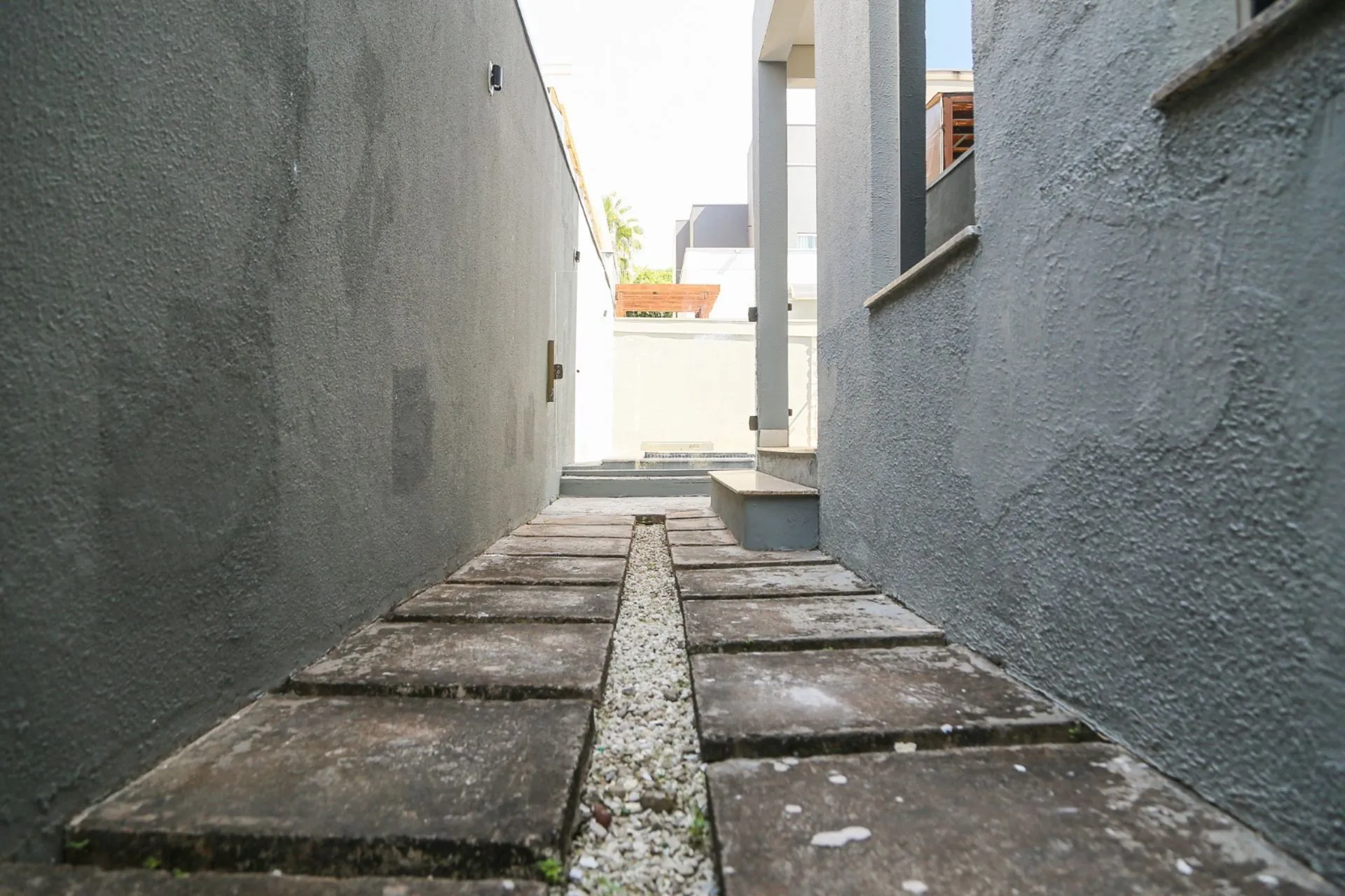Imagem Sobrado Moderno de Alto Padrão - 5 Qts (2 Suítes), piscina.
