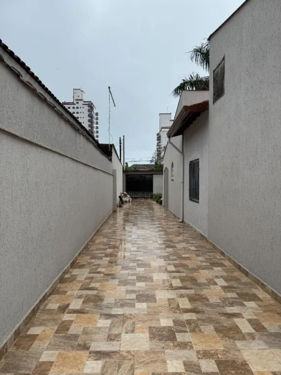 Imagem CASA COM 435,00 m² - SOLEMAR - PRAIA GRANDE SP