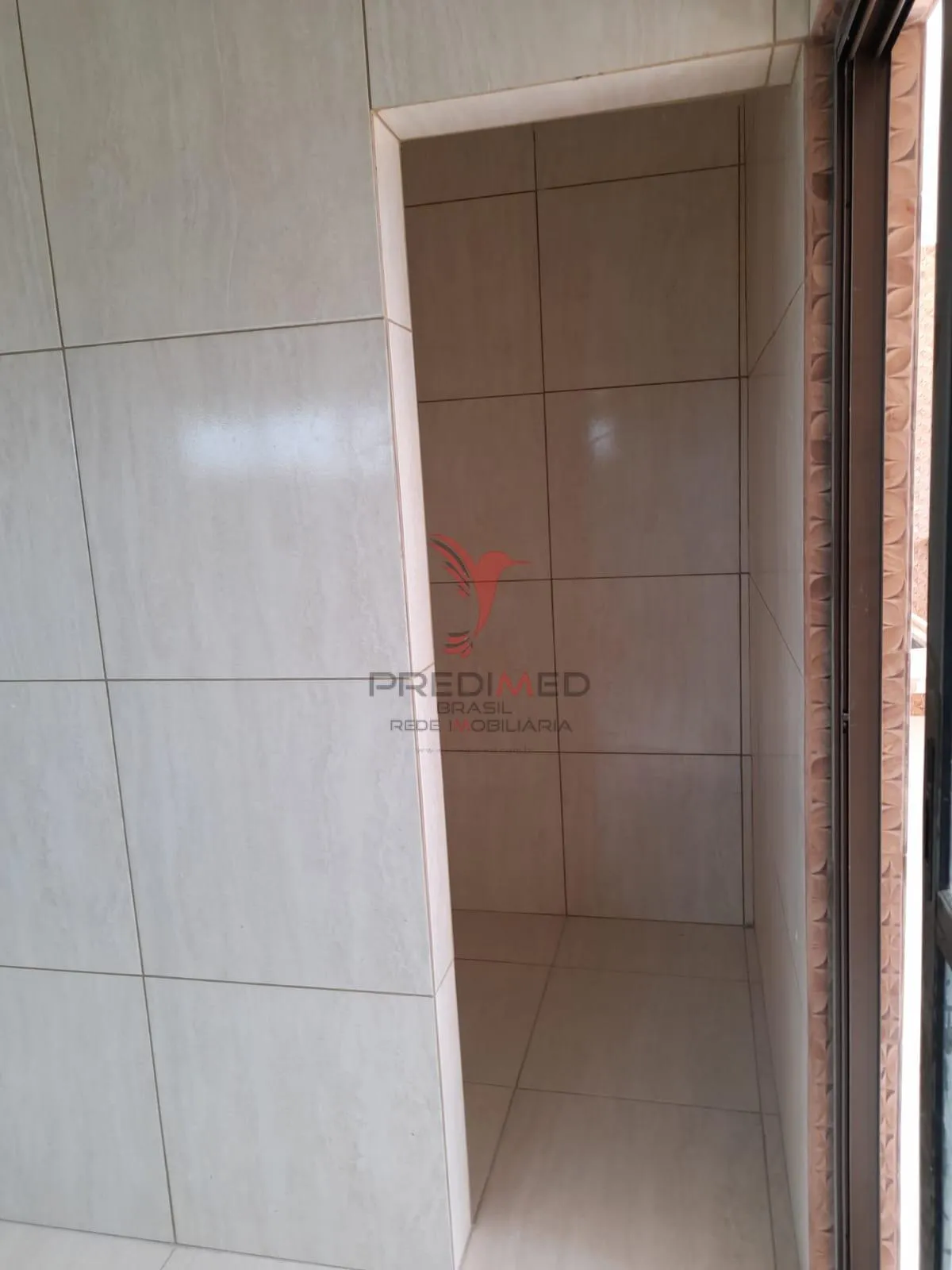 Imagem Casa com piscina,aceita carro, apartamento no negócio, 2 Suites, 3 Vagas de Garagem