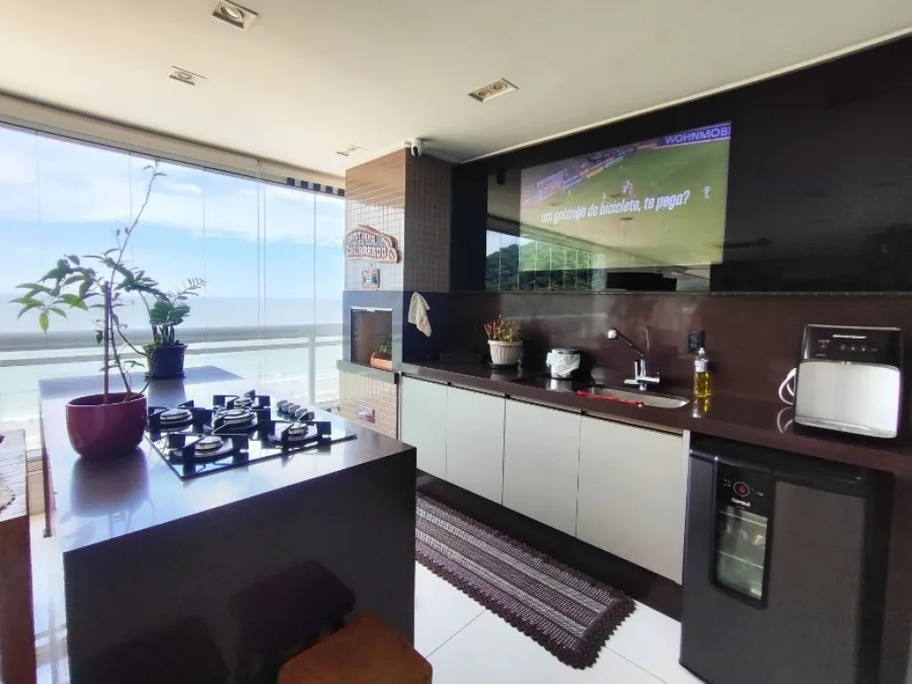 Imagem APARTAMENTO COM 250,00 m² - CANTO DO FORTE - PRAIA GRANDE SP