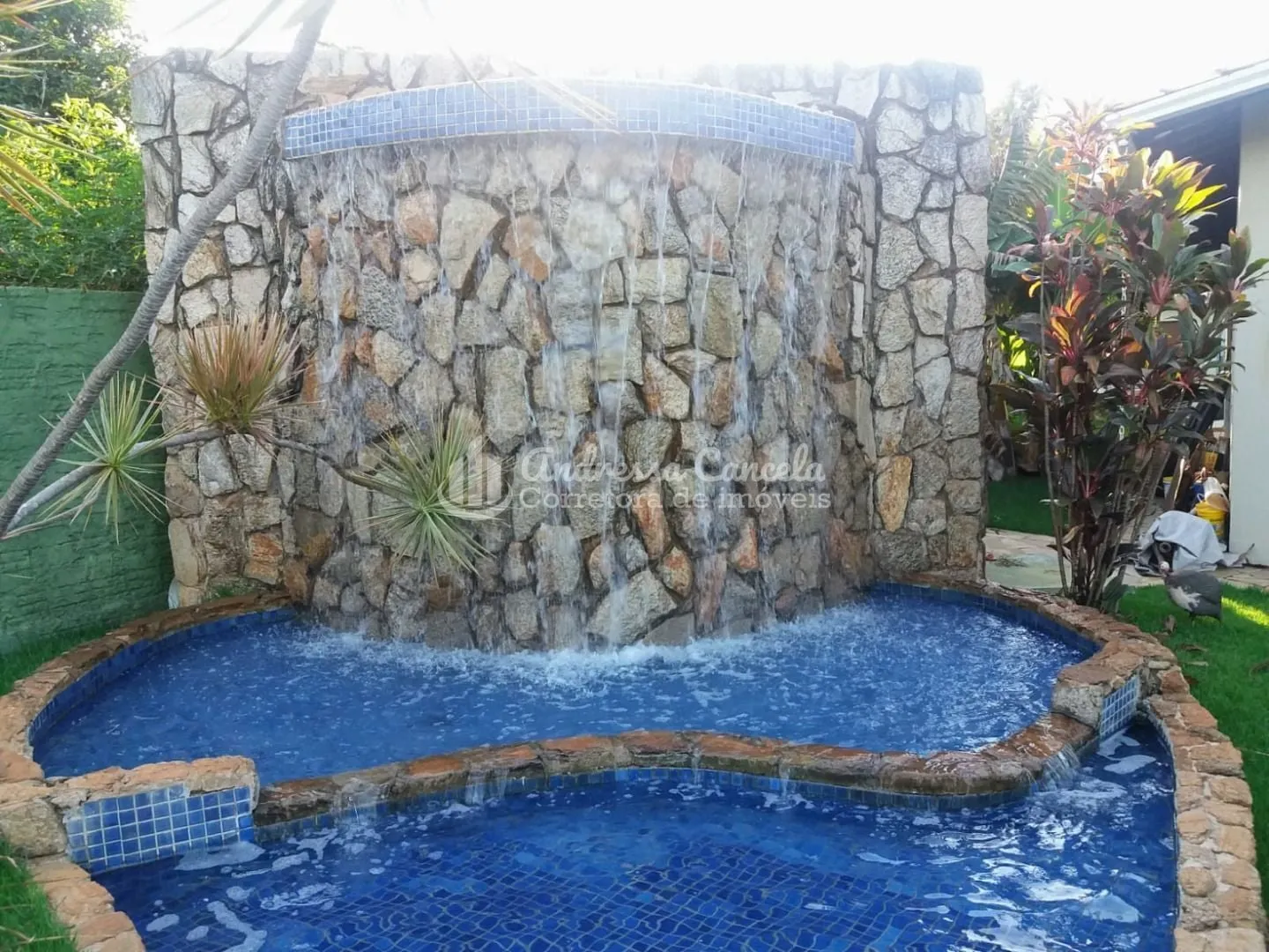 Imagem Chácara com 3 dormitórios à venda, 2400 m² por R$ 2.299.000,00 - Zona Rural - Guapiaçu/SP