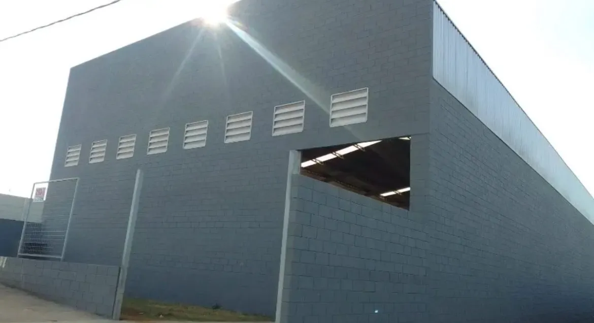 Foto do imóvel BARRACÃO / GALPÃO PARA ESTOCAGEM DE MATERIAIS NA ZONA INDÚSTRIAL DE SOROCABA. em Eden, Sorocaba - SP