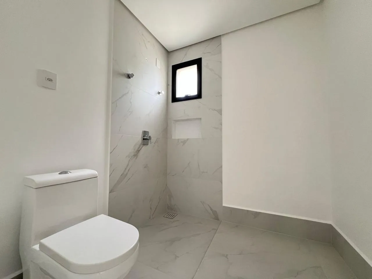 Imagem Apartamento com vista para o mar à venda com 225m2 por R$ 4.500.000,00