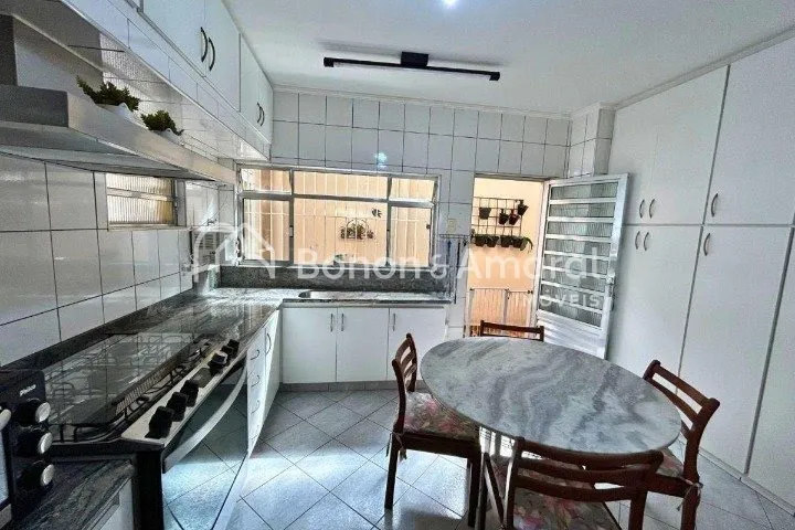Imagem Casa assobradada à venda com 4 quartos no Jardim Nova Europa, Campinas