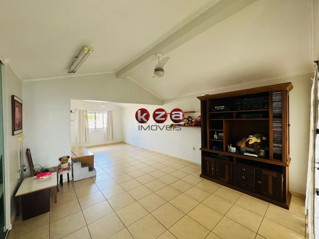 Imagem Imperdível Casa Comercial à Venda em Valinhos-SP, Bairro Jardim Bela Vista! 3 Quartos, 2 Suítes, 2 Salas, 4 Banheiros, 4 Vagas, 230m²!