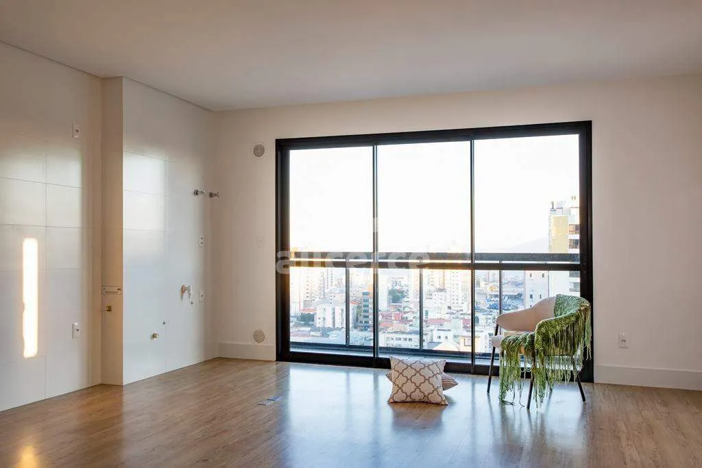 Imagem Apartamento à venda com 2 quartos 1 suíte, 72,05m² em Kobrasol São José