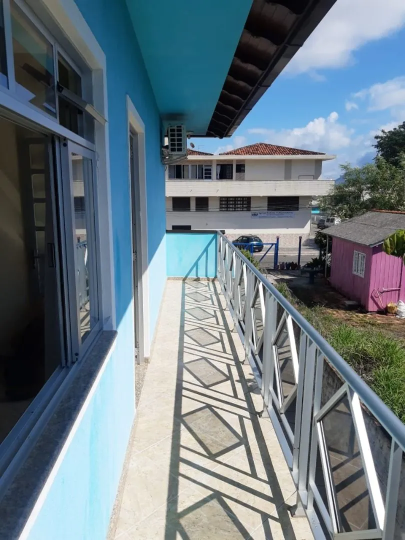 Imagem Grande Oportunidade - Casa Ampla e Recém Reformada em Localização Privilegiada