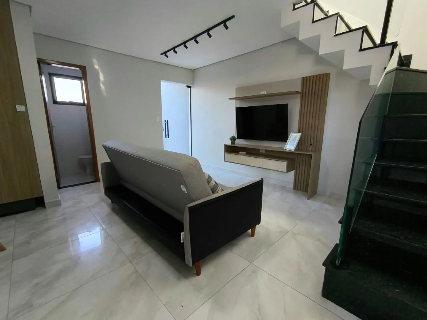 Imagem Sobrados novos em Condomínio Frente ao Mar em Itanhaém-SP, 2 Quartos, 2 Suítes, 2 Salas, 1 Vaga, 96,02 m² no Suarão.