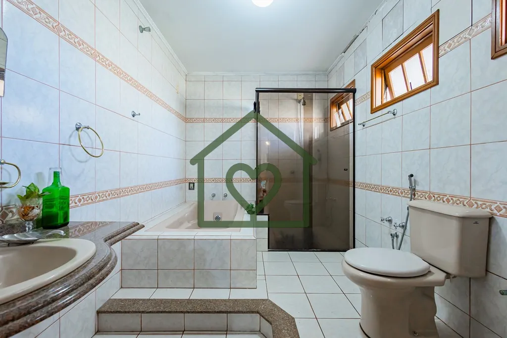 Imagem Casa residencial à venda no bairro Medianeira, em Porto Alegre

Excelente casa localizada na Rua Dr...