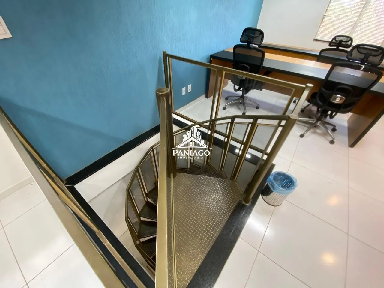 Imagem Locação salão Comercial com Mezanino Semi-Mobiliado - Grande Terceiro, Cuiabá/MT
