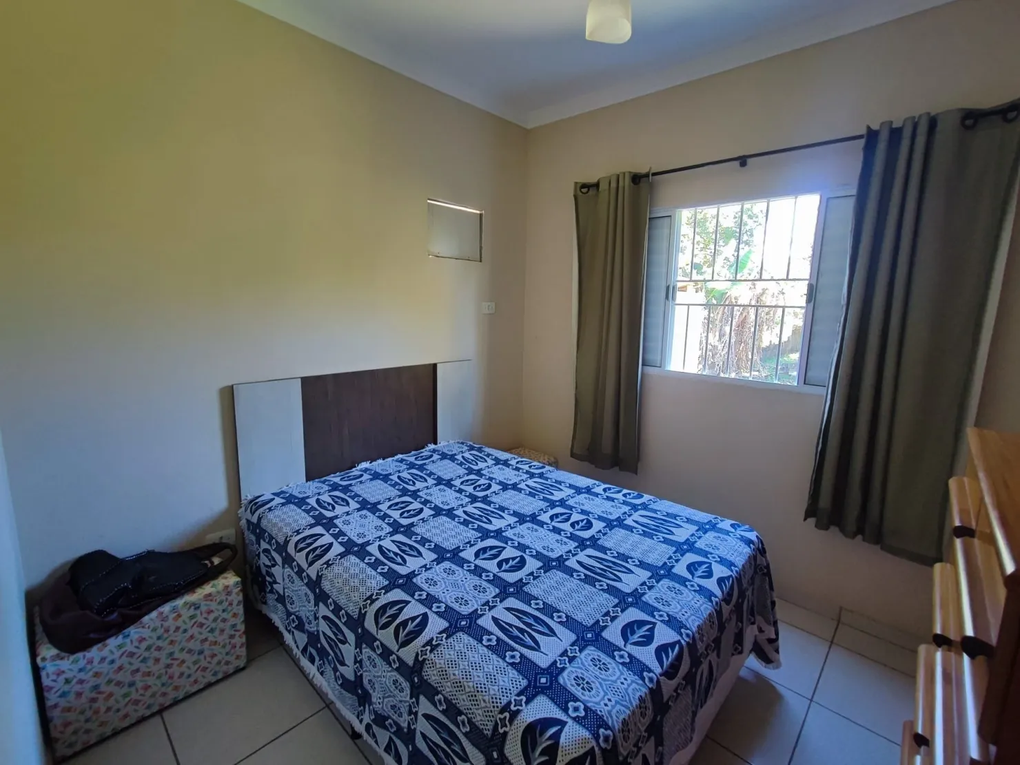 Imagem Casa à venda 3 Quartos, 1 Suite, 4 Vagas, 2105M², Parque Lago Azul, Pindamonhangaba - SP