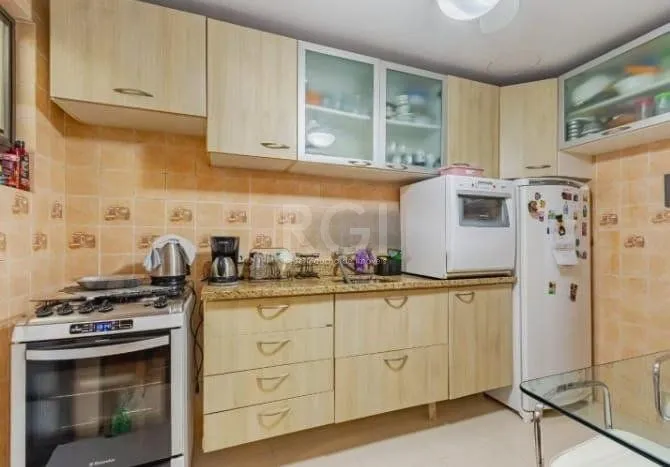 Imagem CASA DE CONDOMÍNIO, 3 DORMITÓRIOS, SUÍTE, NO BAIRRO JARDIM SABARÁ, PORTO ALEGRE/RS