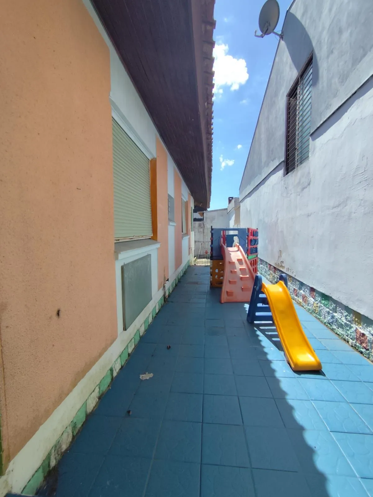 Imagem Casa de esquina 03 dormitórios Teresópolis
