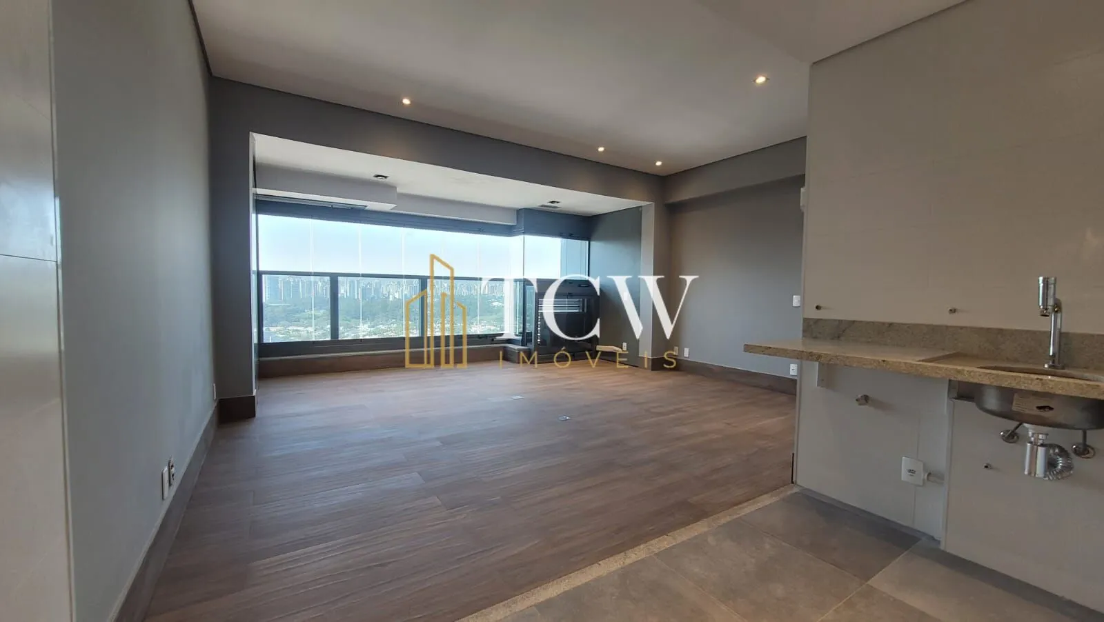 Foto do imóvel Studio à Venda no Itaim Bibi | 1 Dorm | 42 m² | 1 Vaga | São Paulo/SP em Rua Joaquim Floriano