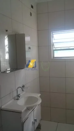 Imagem Sobrado à Venda com 100m², 3 dormitórios, 1 suíte, 1 sala e 3 vagas!!!