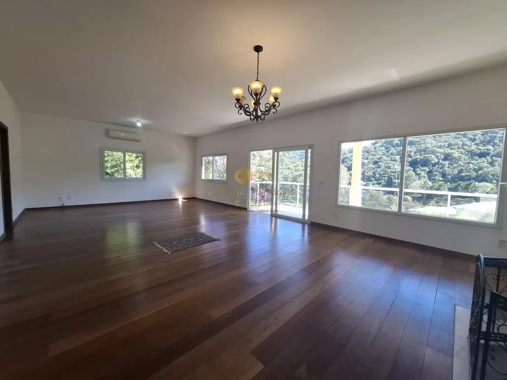 Imagem Casa para Venda em Teresópolis / RJ no bairro Green Valley